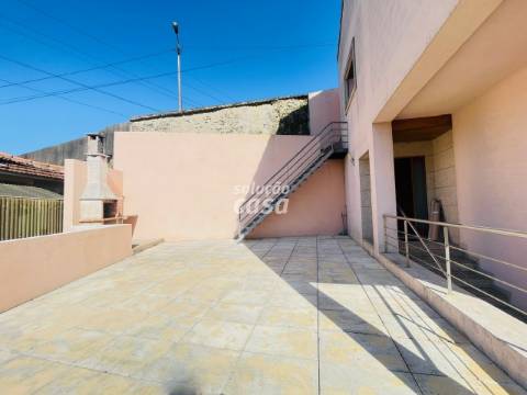 Moradia T3 localizada a 3 minutos de carro da N222!