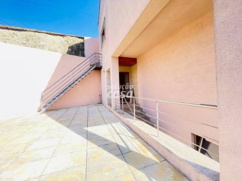 Moradia T3 localizada a 3 minutos de carro da N222!