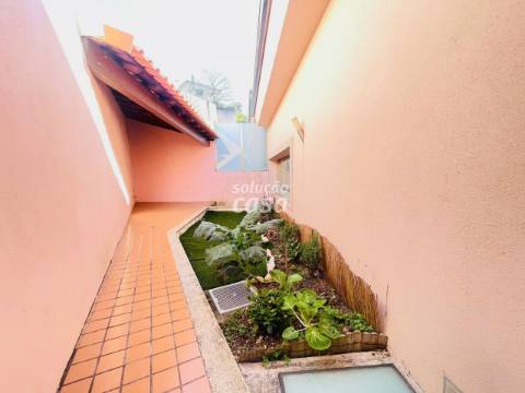 Moradia T3 localizada a 3 minutos de carro da N222!