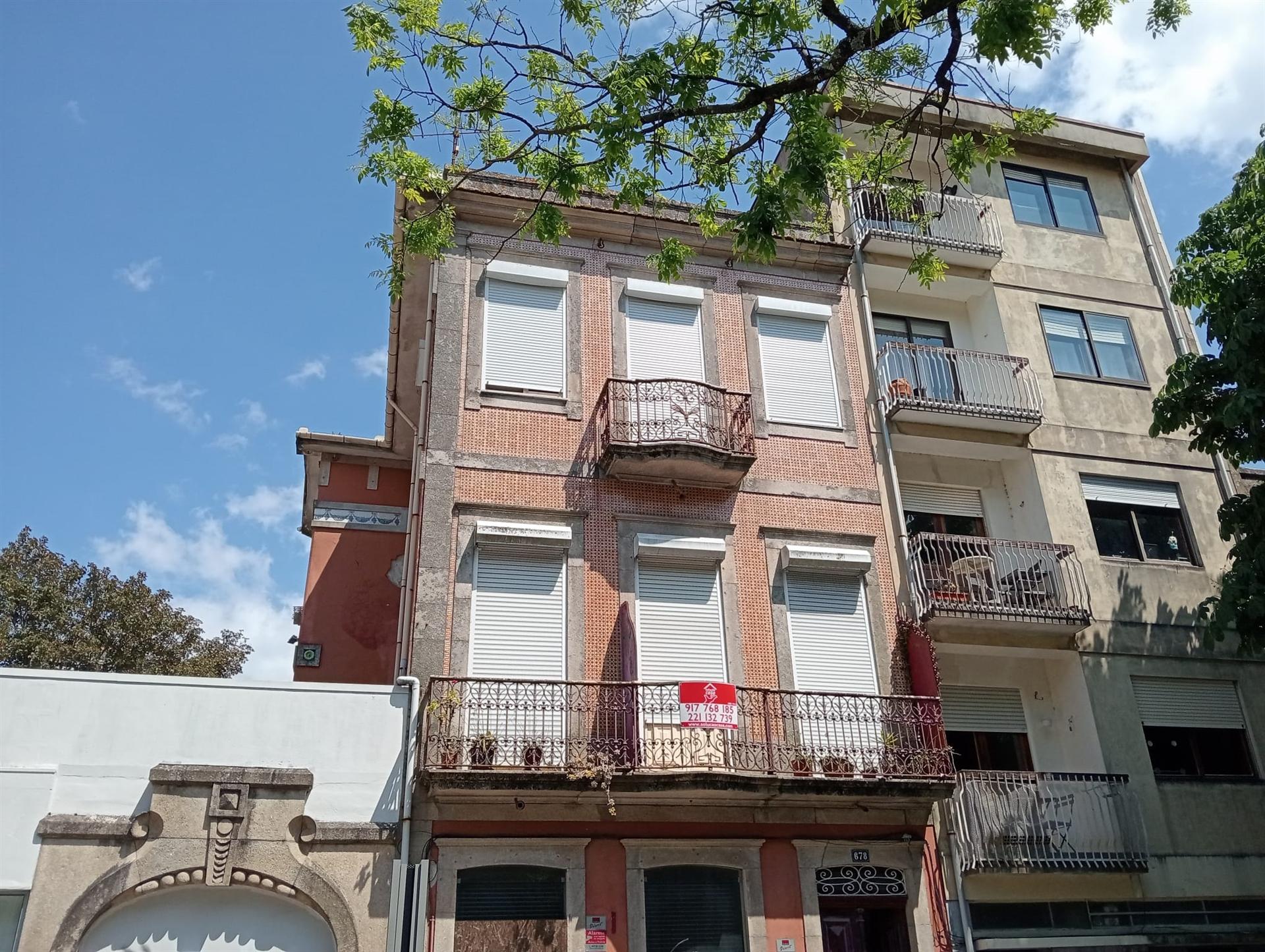 📍 Prédio no centro do Porto!