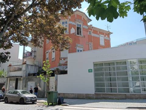 📍 Prédio no centro do Porto!