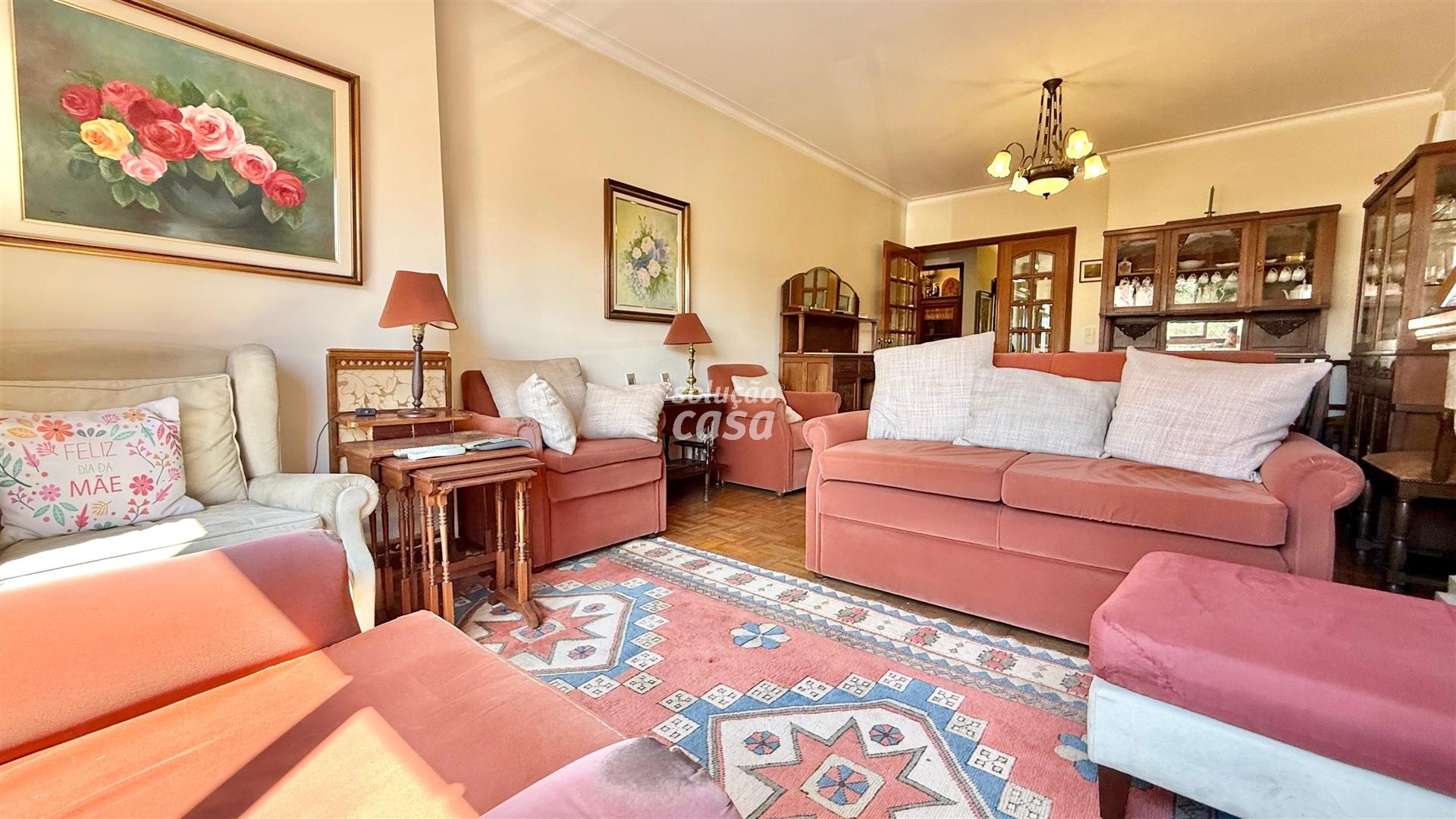 Apartamento T2+1 com Garagem, no Jardim Soares dos Reis!