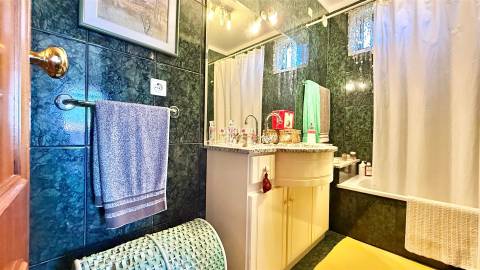 Apartamento T2+1 com Garagem, no Jardim Soares dos Reis!