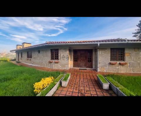 Quinta com Vista Privilegiada sobre o Rio Douro | Oliveira do Douro