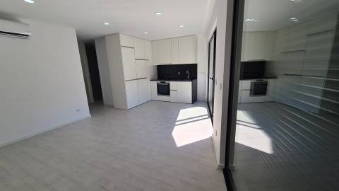ARRENDAMENTO - Apartamento T1 no centro de Barcelos