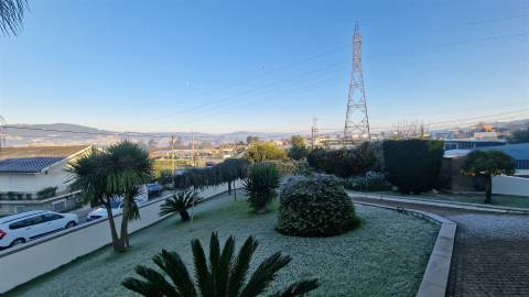 Moradia T4 Venda em Serzedelo,Guimarães