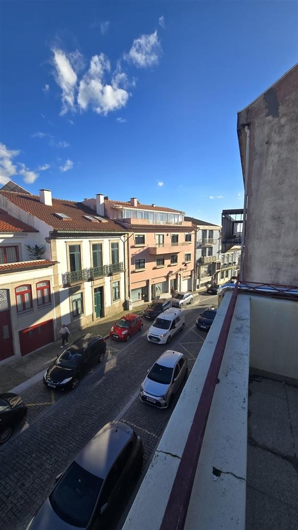 ARRENDAMENTO - Apartamento T3 Duplex Remodelado no Coração da Póvoa de Varzim
