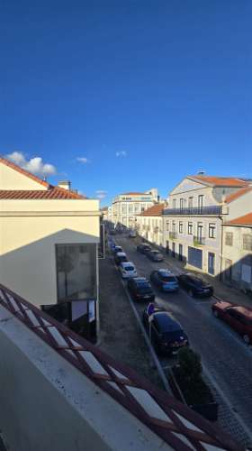 ARRENDAMENTO - Apartamento T3 Duplex Remodelado no Coração da Póvoa de Varzim