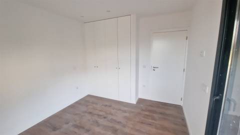 ARRENDAMENTO - Apartamento T1 NOVO em Serzedelo.