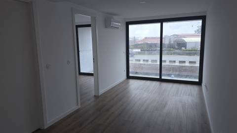 ARRENDAMENTO - Apartamento T1 NOVO na Póvoa de Varzim