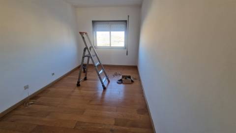 ARRENDAMENTO - Apartamento T2+1 no centro da Póvoa de Varzim
