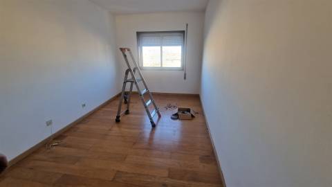 ARRENDAMENTO - Apartamento T2+1 no centro da Póvoa de Varzim
