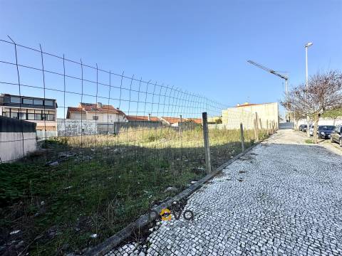 Lote de terreno, para construção de moradia. Póvoa de Varzim &#124; Nova Imobiliária