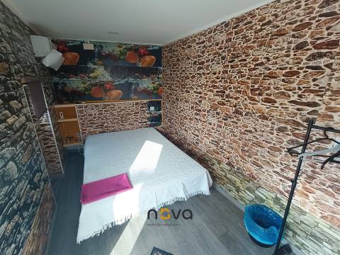 Moradia T6+1 com 2 pisos, bem localizada e com frente para duas ruas &#124; NOVA Imobiliária