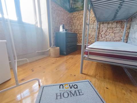 Moradia T6+1 com 2 pisos, bem localizada e com frente para duas ruas &#124; NOVA Imobiliária