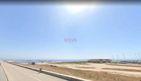 Terreno localizado em Vila do Conde  na primeira linha do mar &#124; NOVA Imobiliária