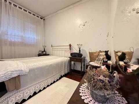 Moradia em lote de 1400m2 na Póvoa de Varzim  NOVA Imobiliária