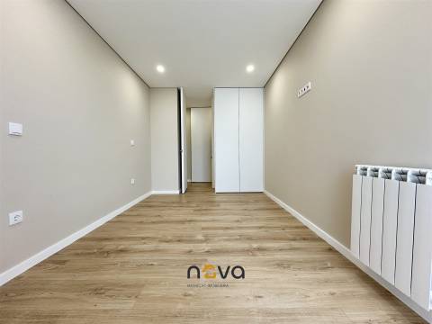 Apartamento T3 remodelado com vistas de mar na Póvoa de Varzim NOVA Imobiliária
