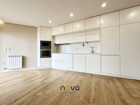 Apartamento T3 remodelado com vistas de mar na Póvoa de Varzim NOVA Imobiliária