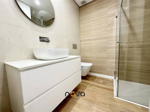 Apartamento T3 remodelado com vistas de mar na Póvoa de Varzim NOVA Imobiliária