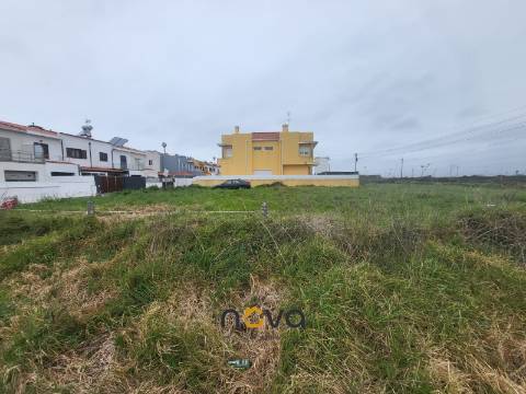 Terreno para construção em Aver-o-Mar