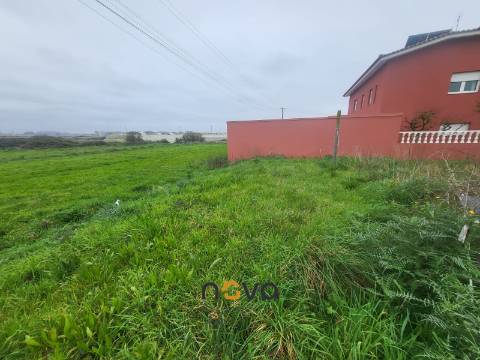 Terreno para construção em Aver-o-Mar