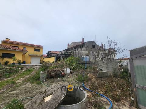 MORADIA T4 PARA RESTAURO EM AGUÇADOURA