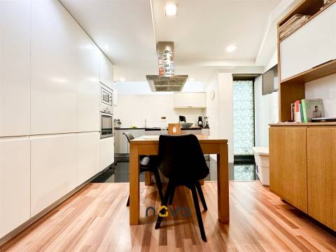 Moradia T3 no centro da cidade da Póvoa de Varzim  NOVA Imobiliária