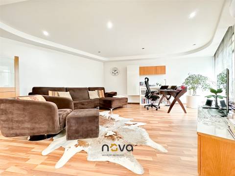 Moradia T3 no centro da cidade da Póvoa de Varzim  NOVA Imobiliária