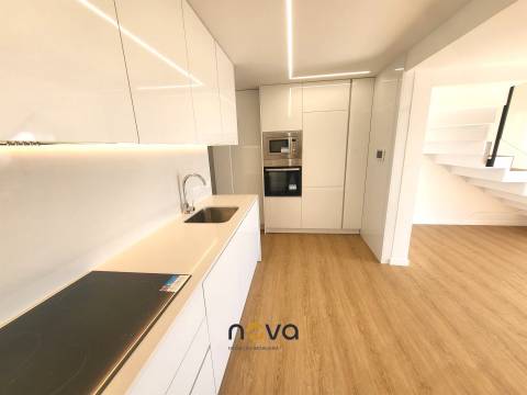 Moradia T3 em primeira linha de mar