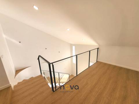 Moradia T3 em primeira linha de mar