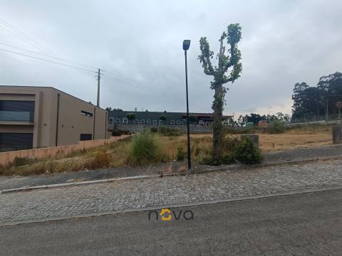 Lote de terreno com 700m2 em Macieira da Maia, Vila do Conde  NOVA Imobiliária