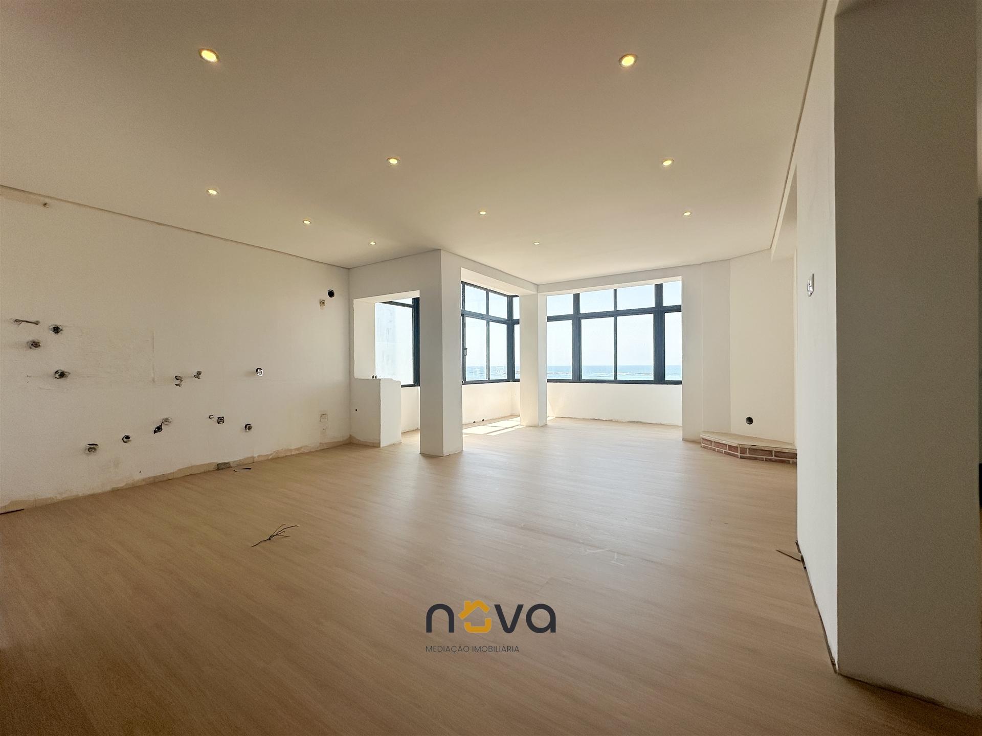 Excelente apartamento T3 situado em primeira linha , Vila Chã, Vila do Conde &#124; NOVA IMOBILIÁRIA