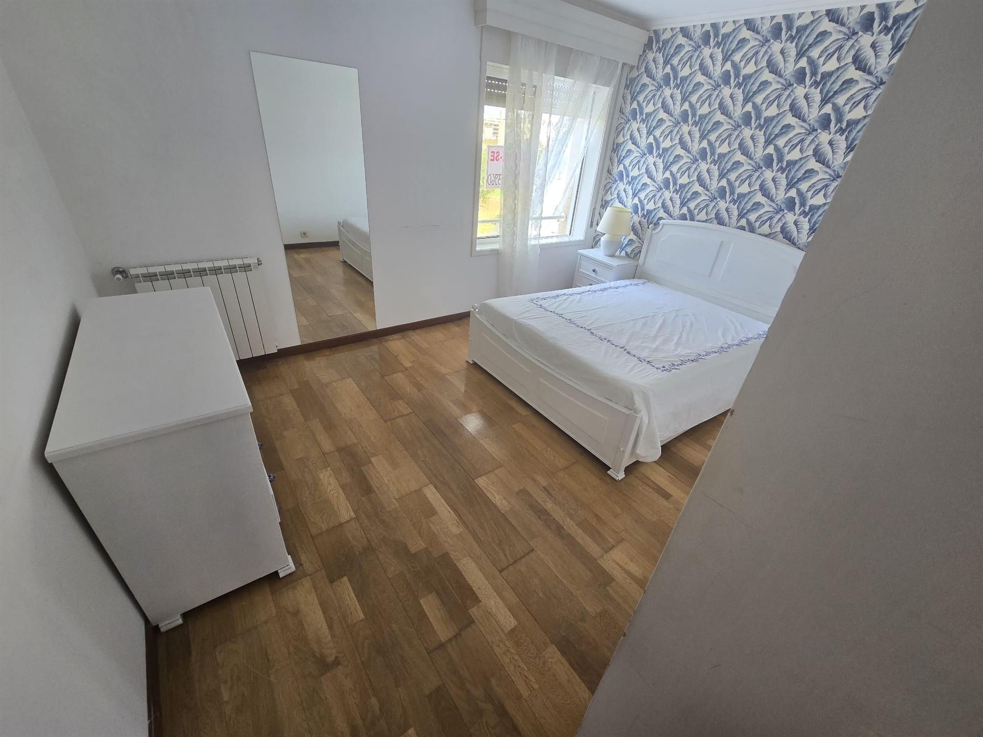 APARTAMENTO T2 NA RUA 27 DE FEVEREIRO