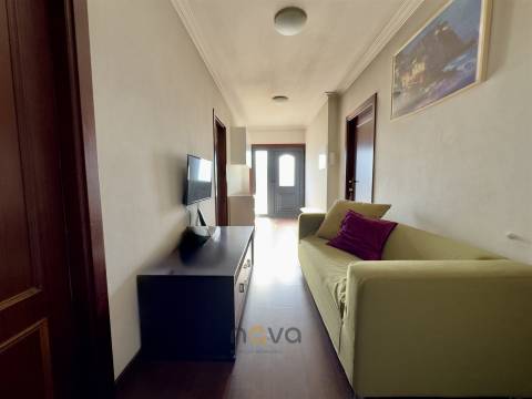 Arcos de Valdevez: T3 com Jardim, Terraço, Cave e Terreno Averbado