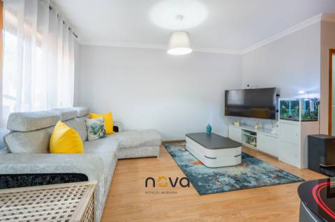 Apartamento T3 Duplex Remodelado - Macieira da Maia