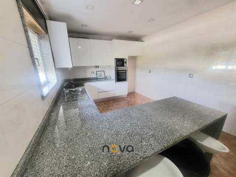 Moradia Bifamiliar T7