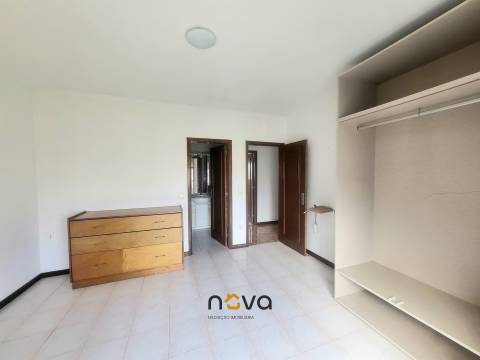 Moradia Bifamiliar T7