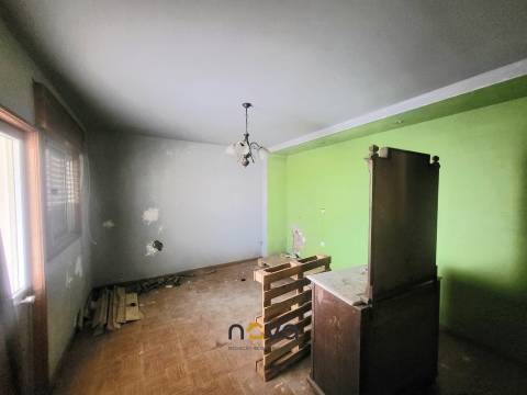 Moradia Bifamiliar T7