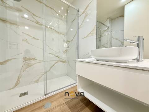 Apartamento T3 Totalmente Remodelado na Póvoa de Varzim.