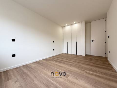 Apartamento T3 Totalmente Remodelado na Póvoa de Varzim.