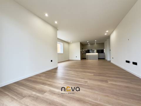 Apartamento T3 Totalmente Remodelado na Póvoa de Varzim.