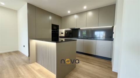 Apartamento T3 Totalmente Remodelado na Póvoa de Varzim.