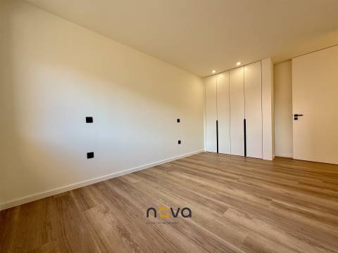 Apartamento T3 Totalmente Remodelado na Póvoa de Varzim.