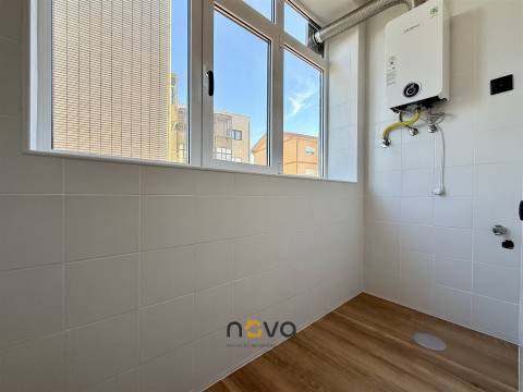 Apartamento T3 Totalmente Remodelado na Póvoa de Varzim.