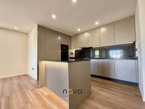 Apartamento T3 Totalmente Remodelado na Póvoa de Varzim.