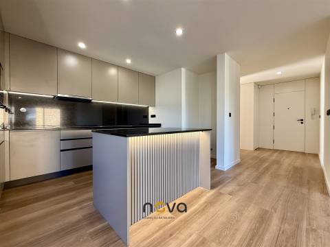 Apartamento T3 Totalmente Remodelado na Póvoa de Varzim.