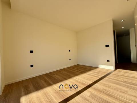 Apartamento T3 Totalmente Remodelado na Póvoa de Varzim.