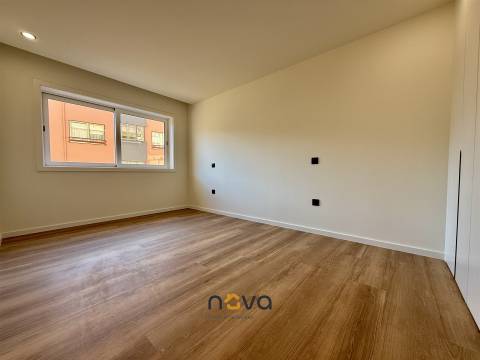 Apartamento T3 Totalmente Remodelado na Póvoa de Varzim.