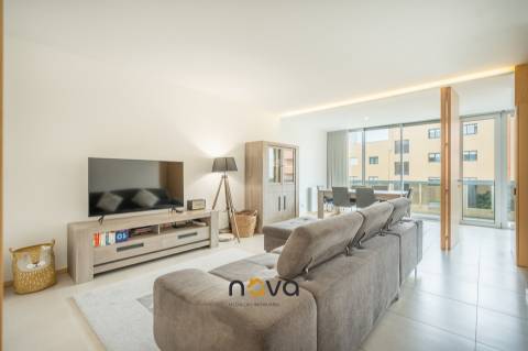 Apartamento T2 na Rua 27 de Fevereiro, Póvoa de Varzim